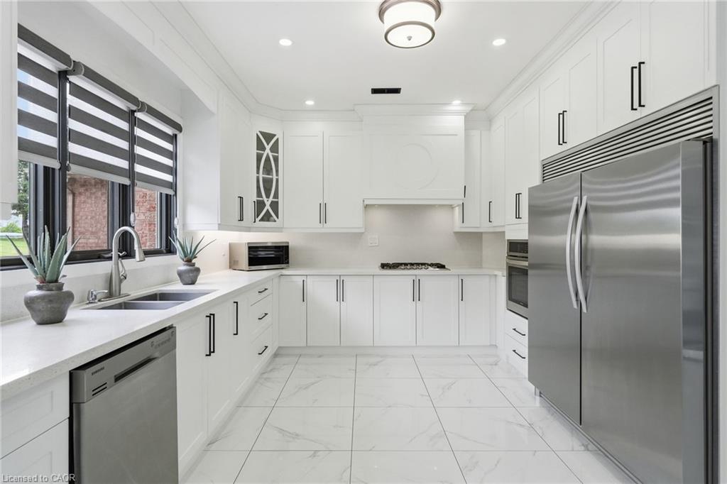 2 Currie Drive Property Photo 10