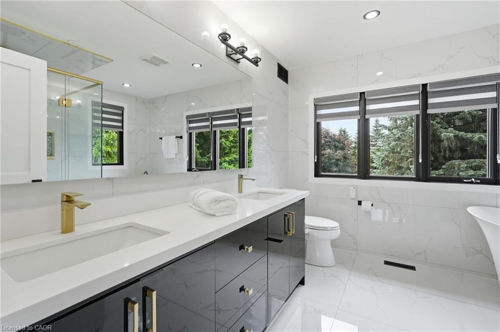 2 Currie Drive Property Photo 21