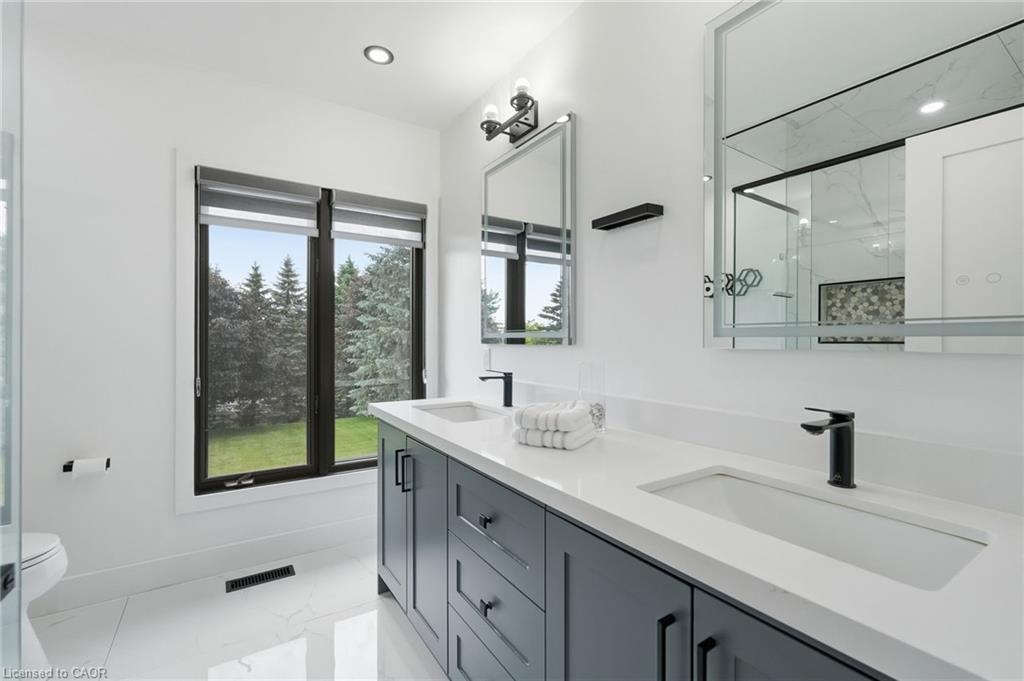 2 Currie Drive Property Photo 24