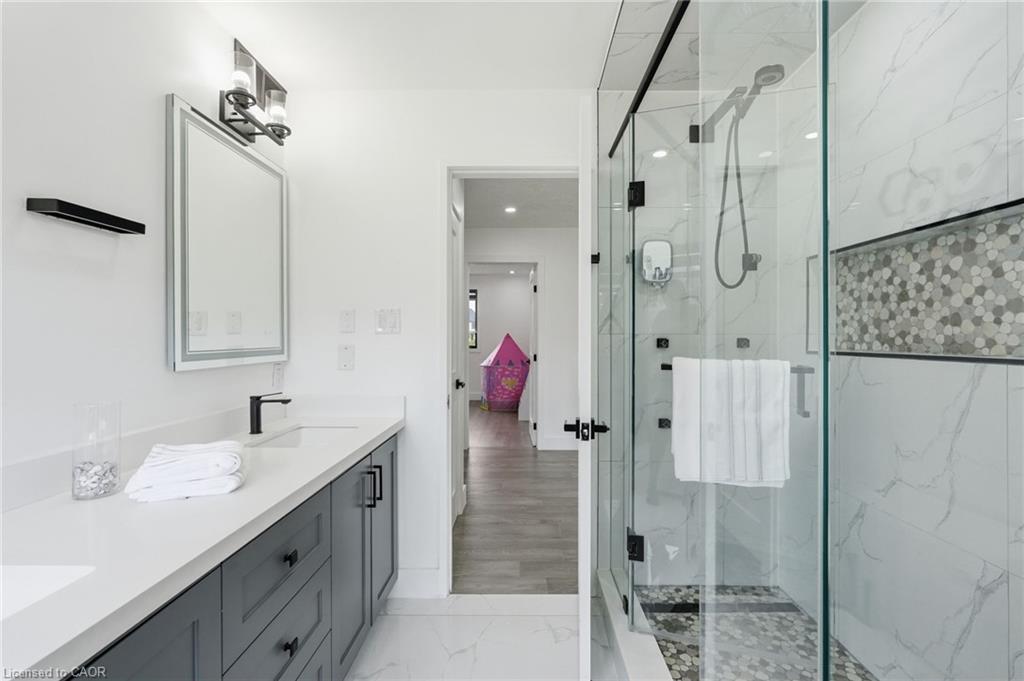 2 Currie Drive Property Photo 25