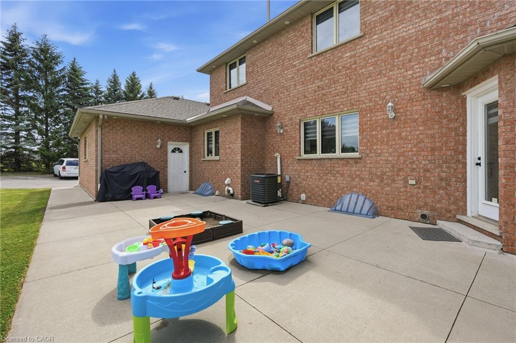 2 Currie Drive Property Photo 43