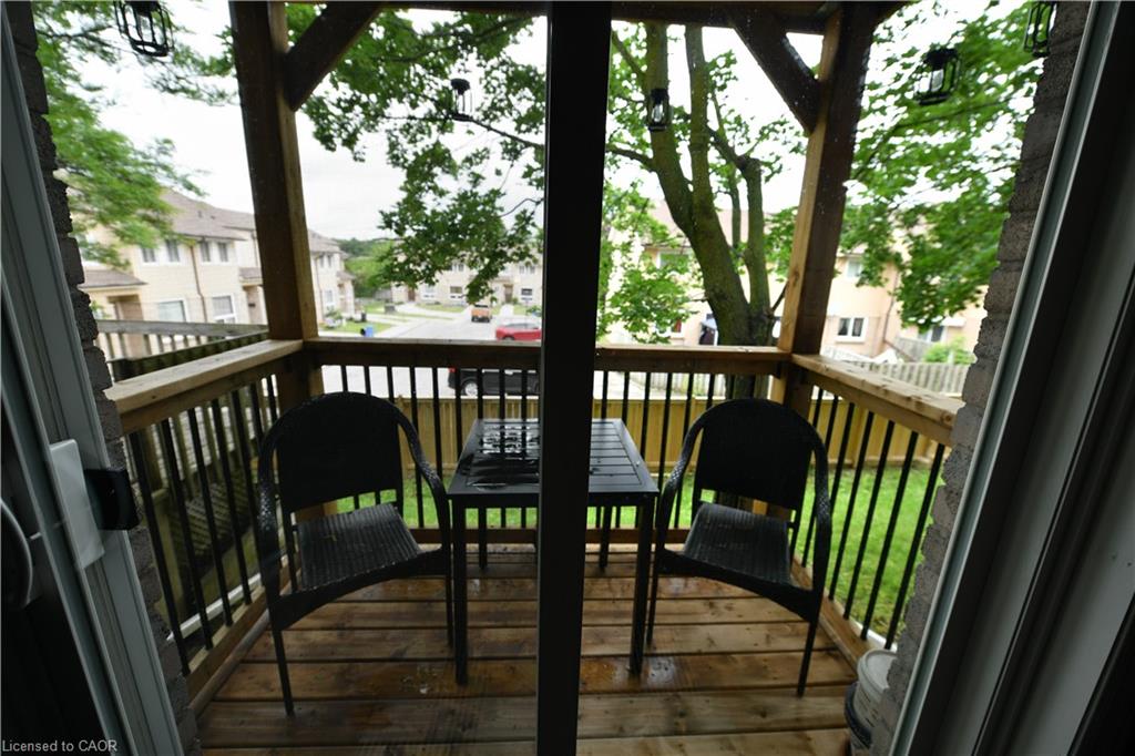 206-266 Overlea Drive Property Photo 4