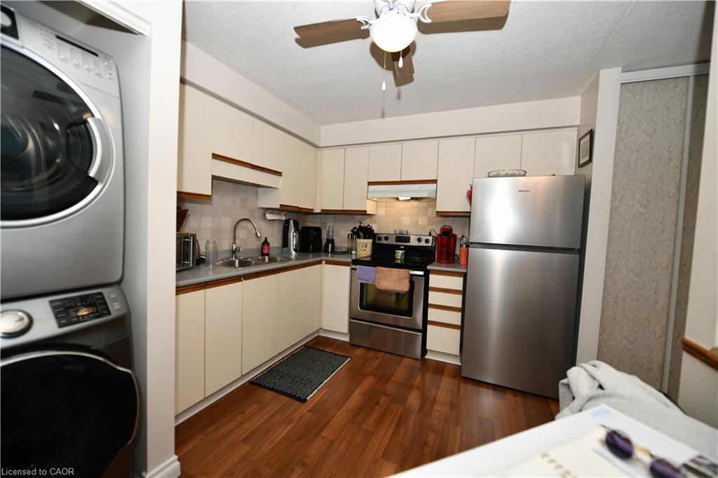 206-266 Overlea Drive Property Photo 5