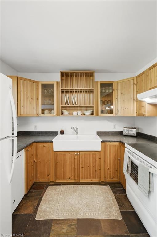 112 Sydenham Street Property Photo 30