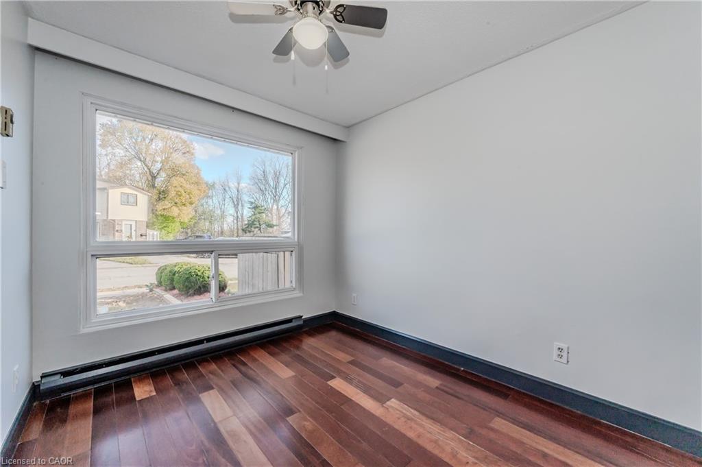 550 Parkview Crescent Property Photo 6