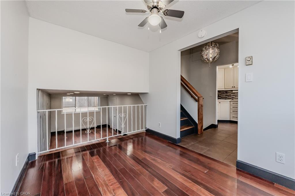 550 Parkview Crescent Property Photo 7