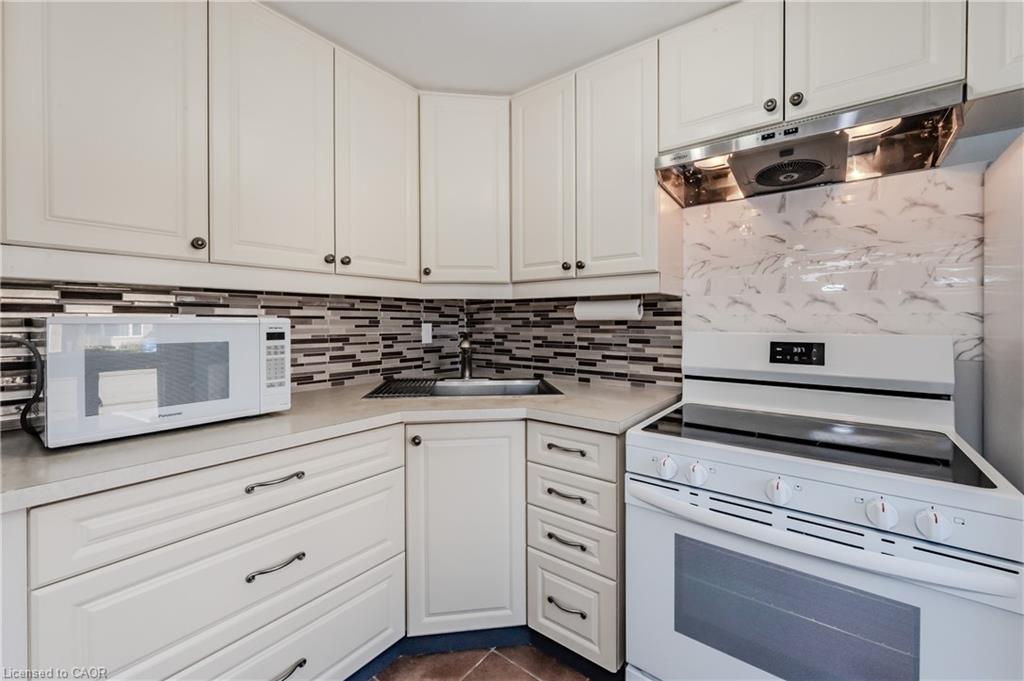 550 Parkview Crescent Property Photo 10