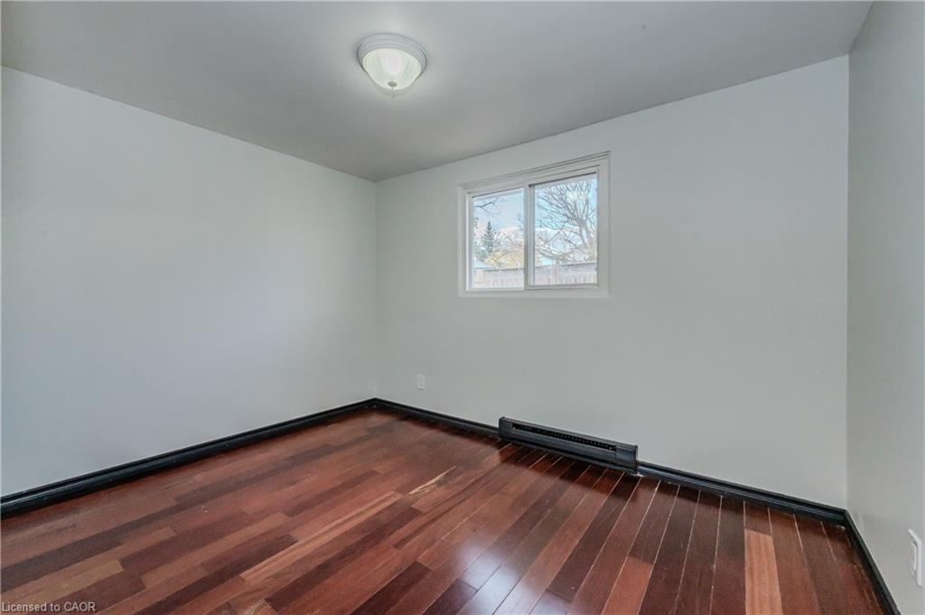 550 Parkview Crescent Property Photo 18