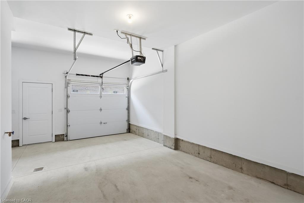 173 Burke Street Property Photo 43
