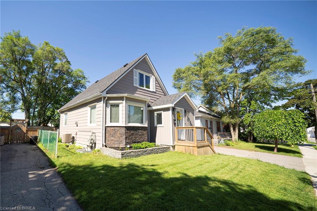 32 Elmwood Avenue Property Photo 3