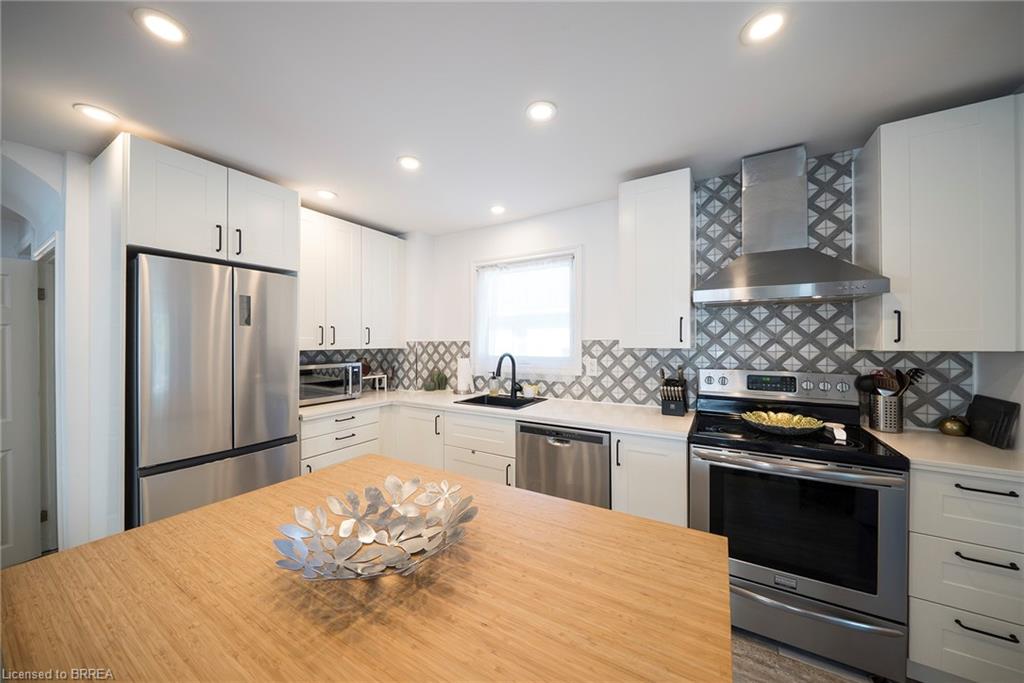 32 Elmwood Avenue Property Photo 7