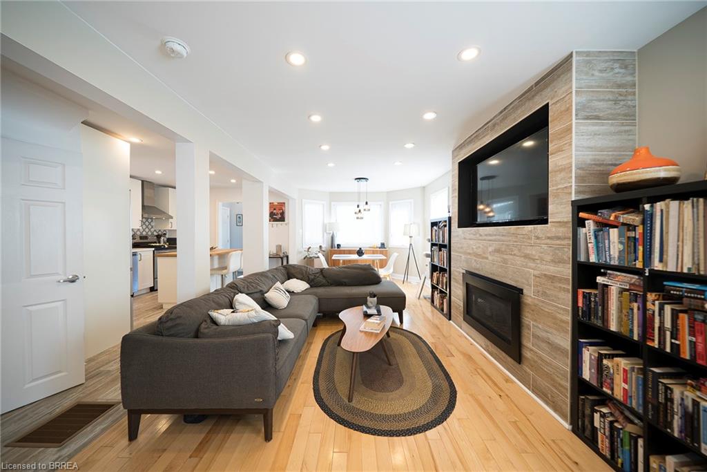 32 Elmwood Avenue Property Photo 14