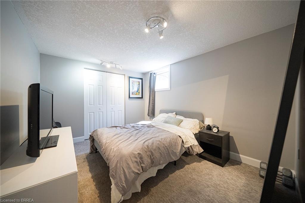 32 Elmwood Avenue Property Photo 23