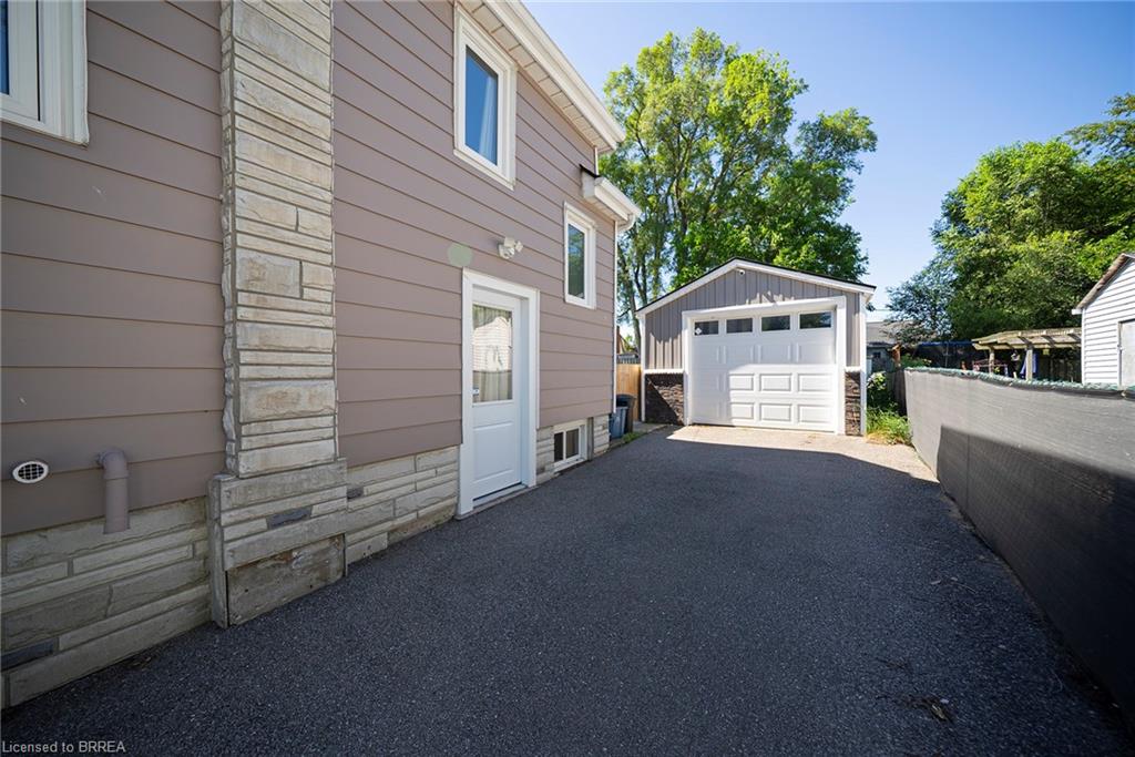 32 Elmwood Avenue Property Photo 25