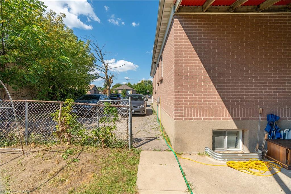1519 Howland Avenue Property Photo 33