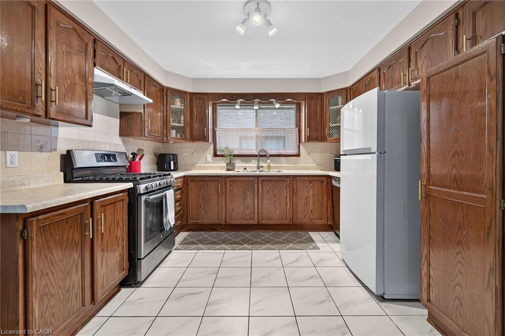 15 Ellen Avenue Property Photo 17