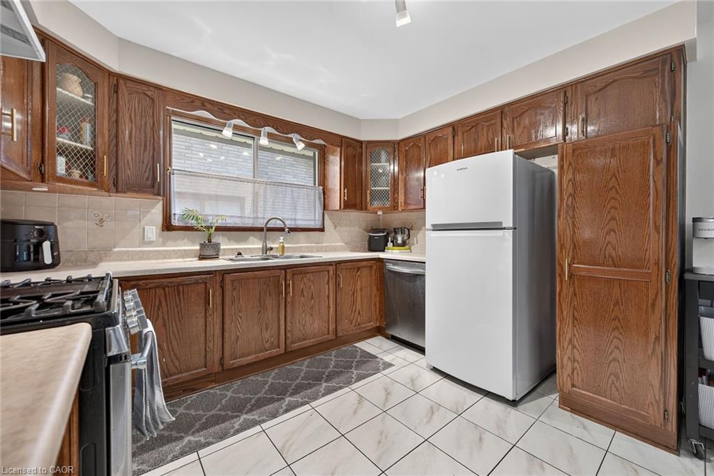 15 Ellen Avenue Property Photo 19
