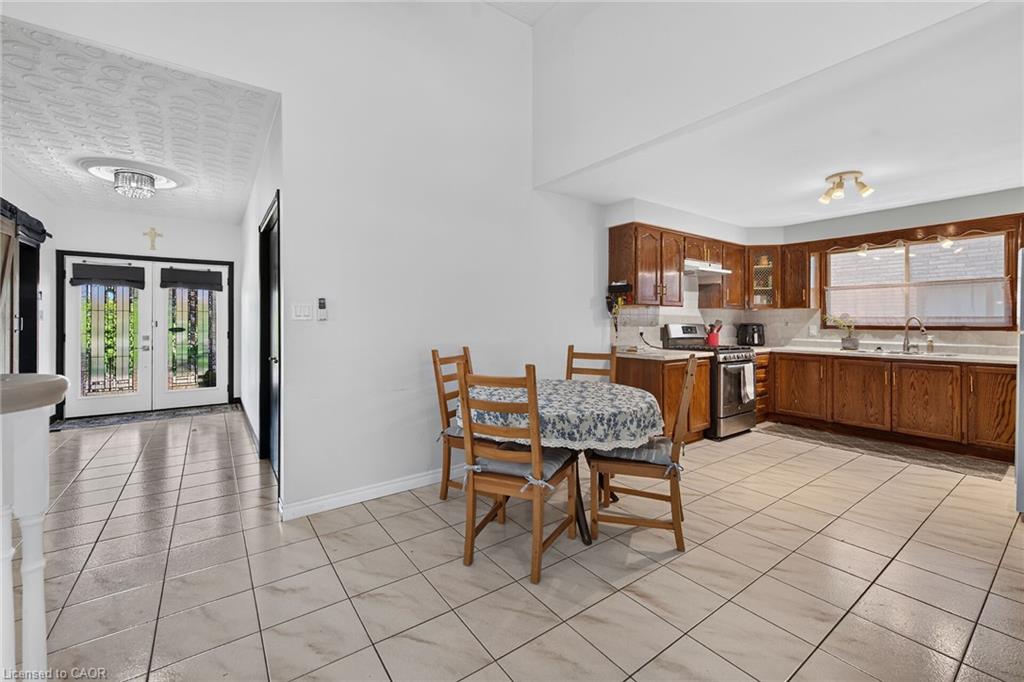 15 Ellen Avenue Property Photo 21