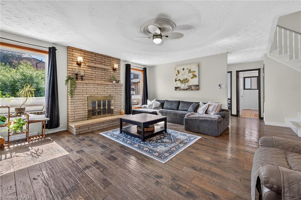 15 Ellen Avenue Property Photo 29
