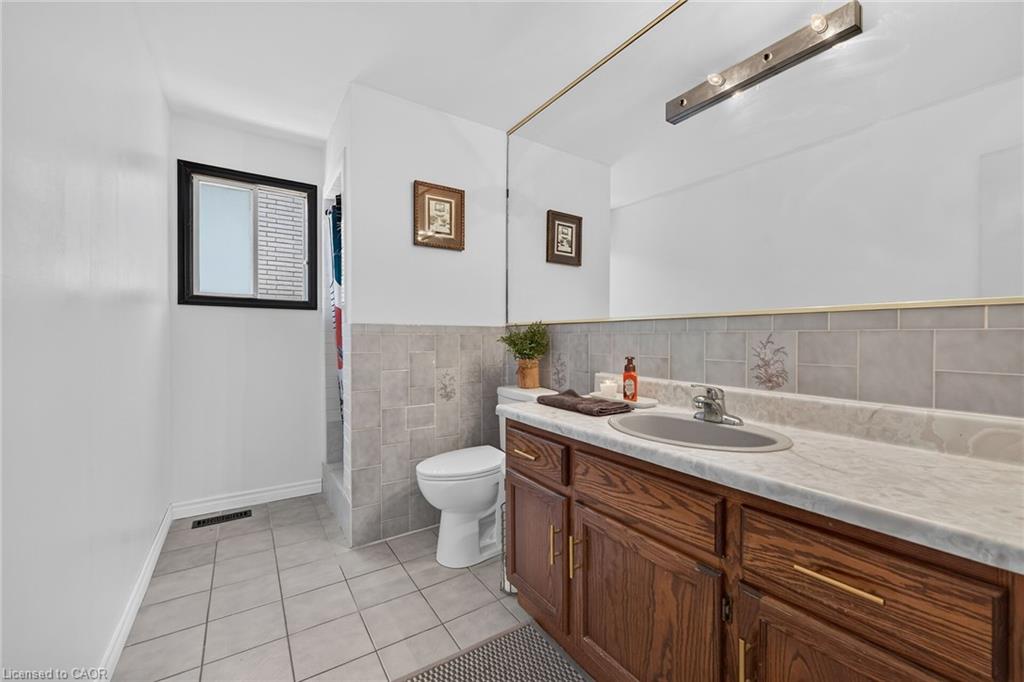 15 Ellen Avenue Property Photo 32
