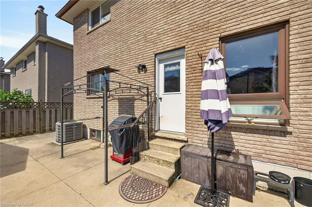 15 Ellen Avenue Property Photo 42