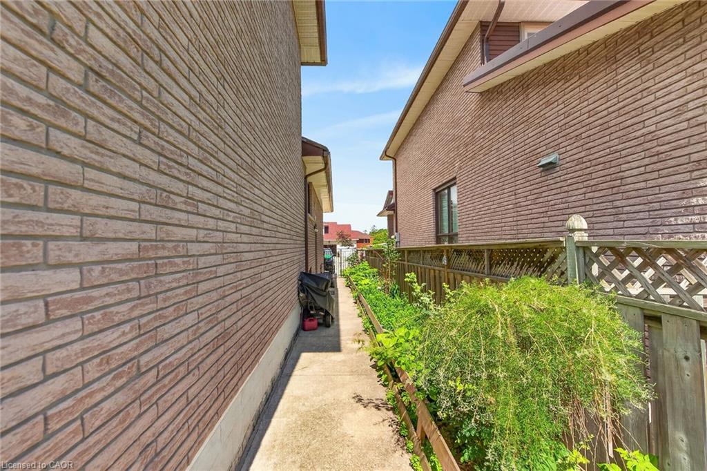 15 Ellen Avenue Property Photo 50