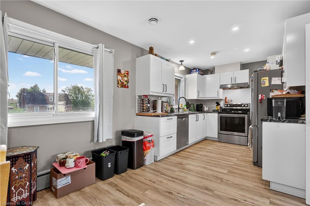 300 Knoll Street Property Photo 7