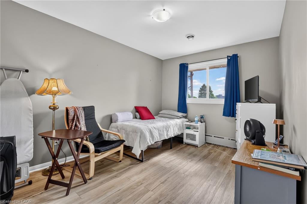 300 Knoll Street Property Photo 16