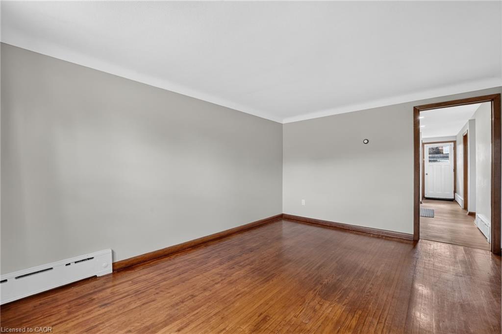 300 Knoll Street Property Photo 28