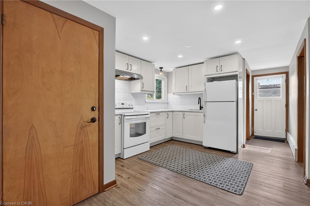 300 Knoll Street Property Photo 31