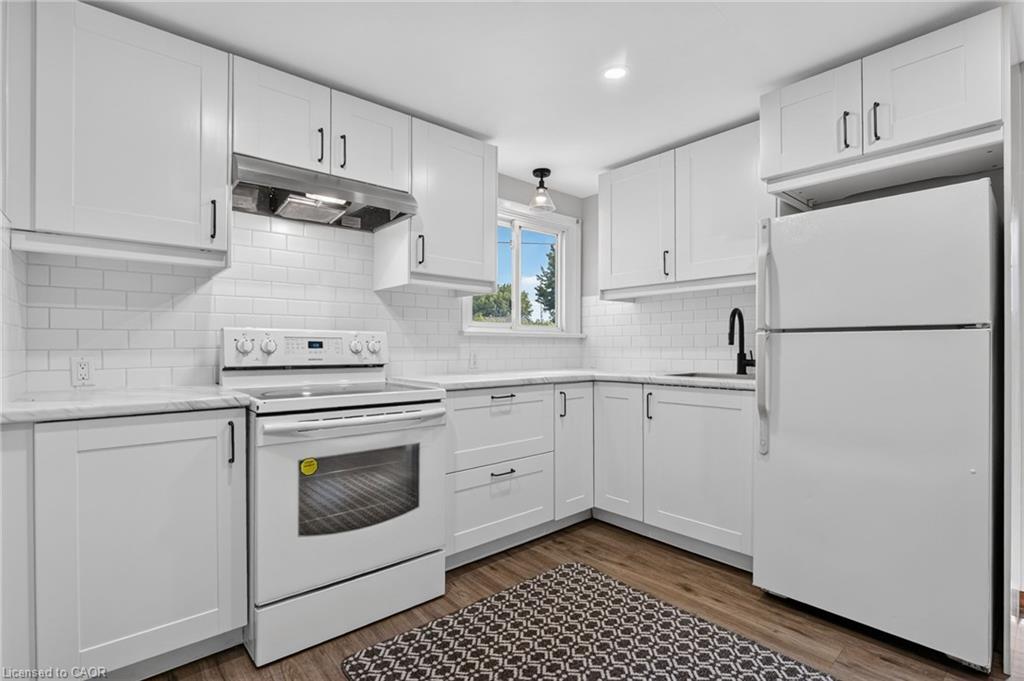 300 Knoll Street Property Photo 32