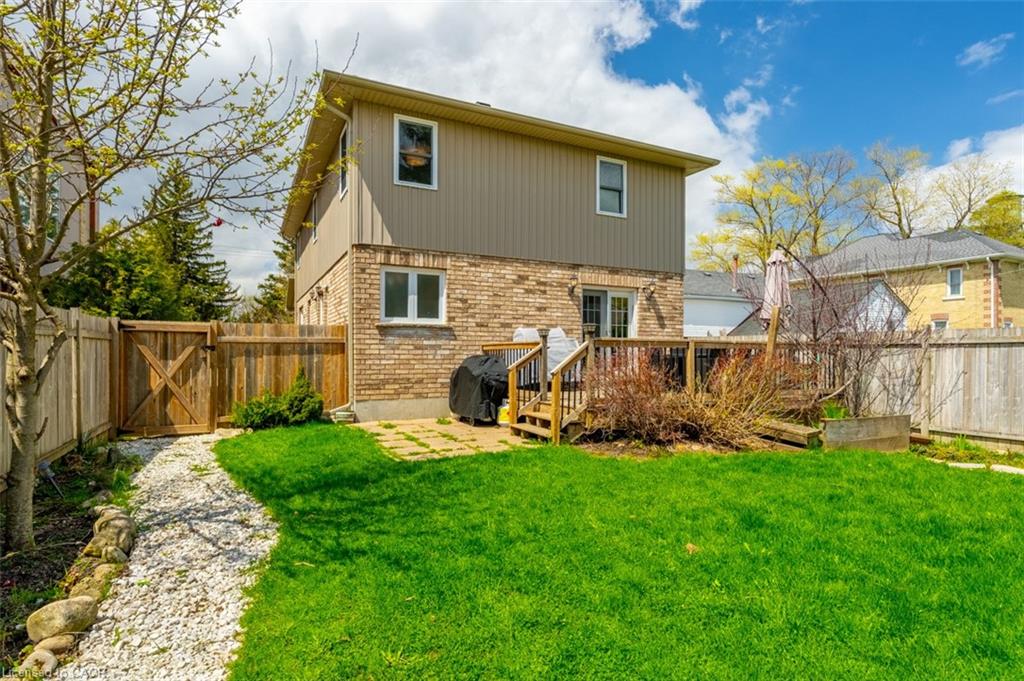 120 Charles Street E Property Photo 20