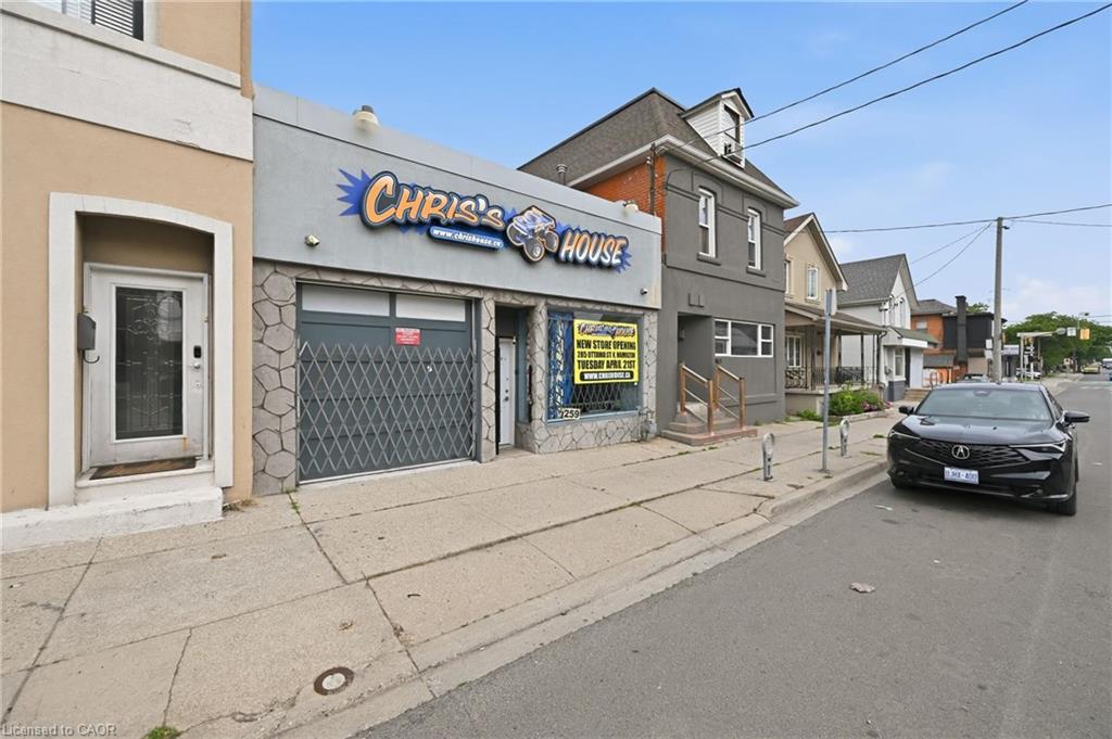 259 Cannon Street E Property Photo 3