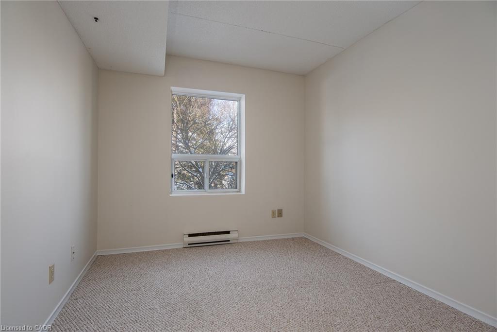 207-384 Erb Street Property Photo 25