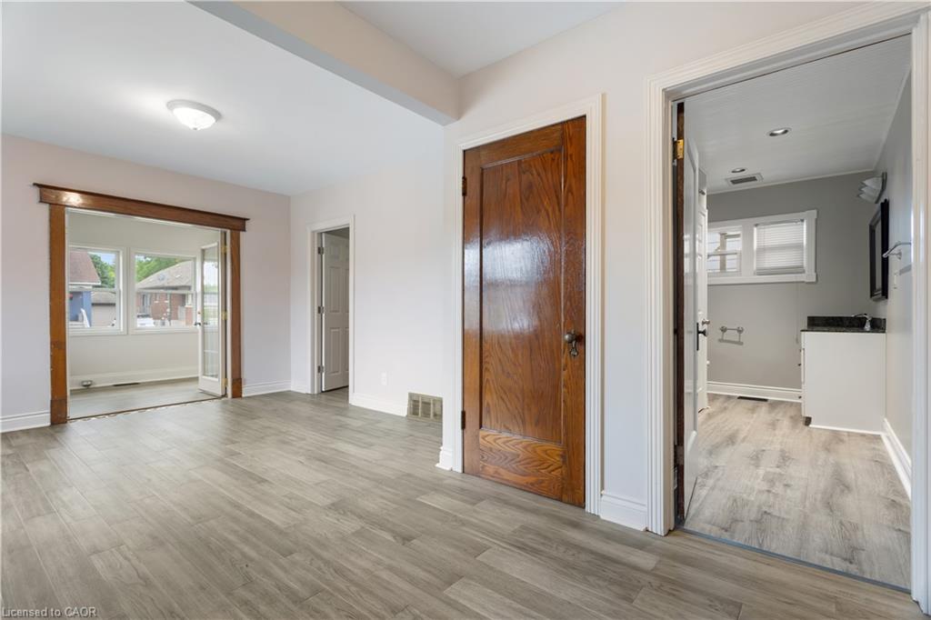 5155 Bridge Street Property Photo 14