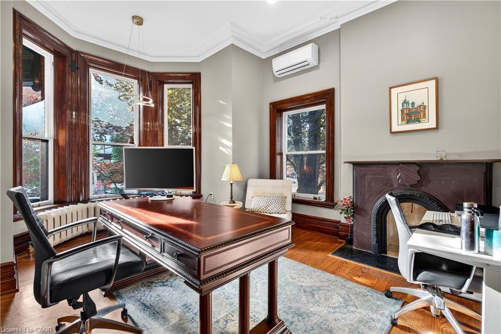 183 James Street S Property Photo 7