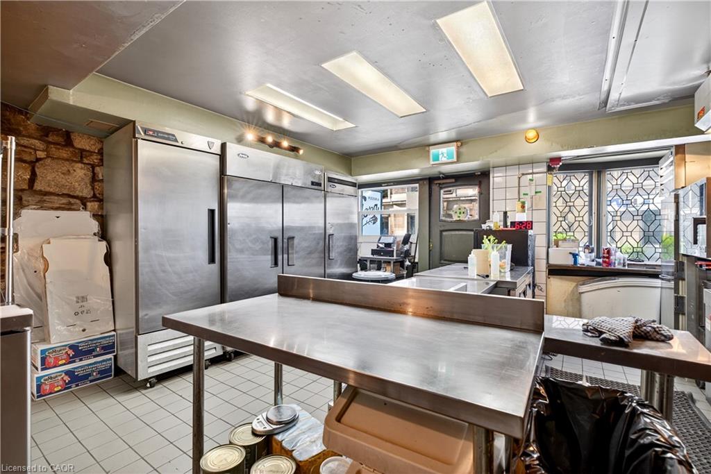 183 James Street S Property Photo 44