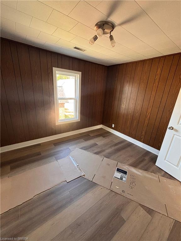 130 King Street Property Photo 7