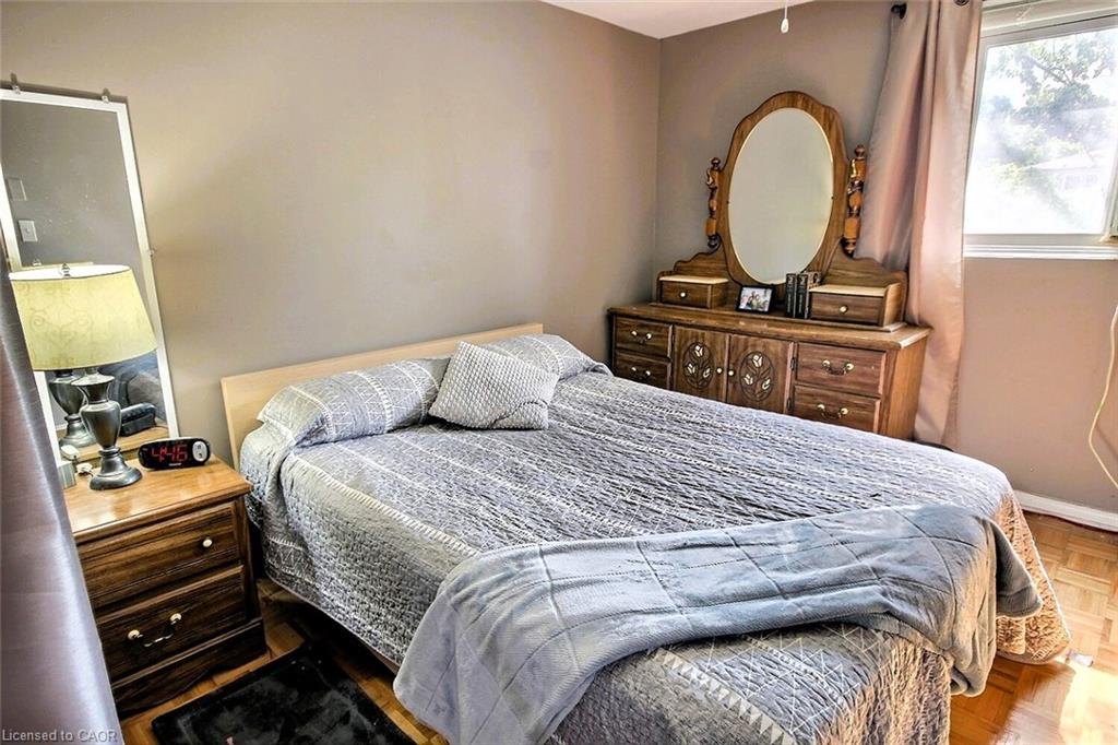 541 Parkview Crescent Property Photo 13