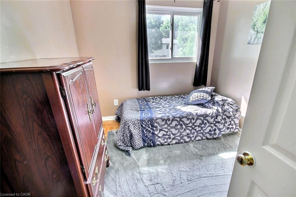 541 Parkview Crescent Property Photo 14