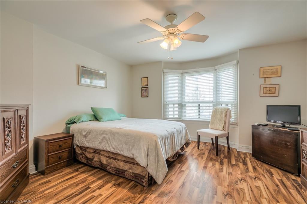 41 Springhurst Avenue Property Photo 13