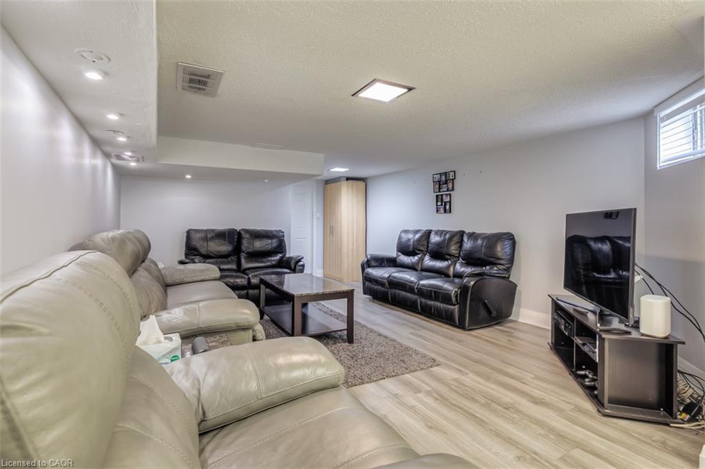 41 Springhurst Avenue Property Photo 31