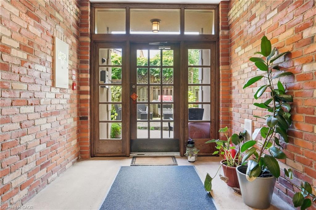 21-36 Margaret Street Property Photo 6