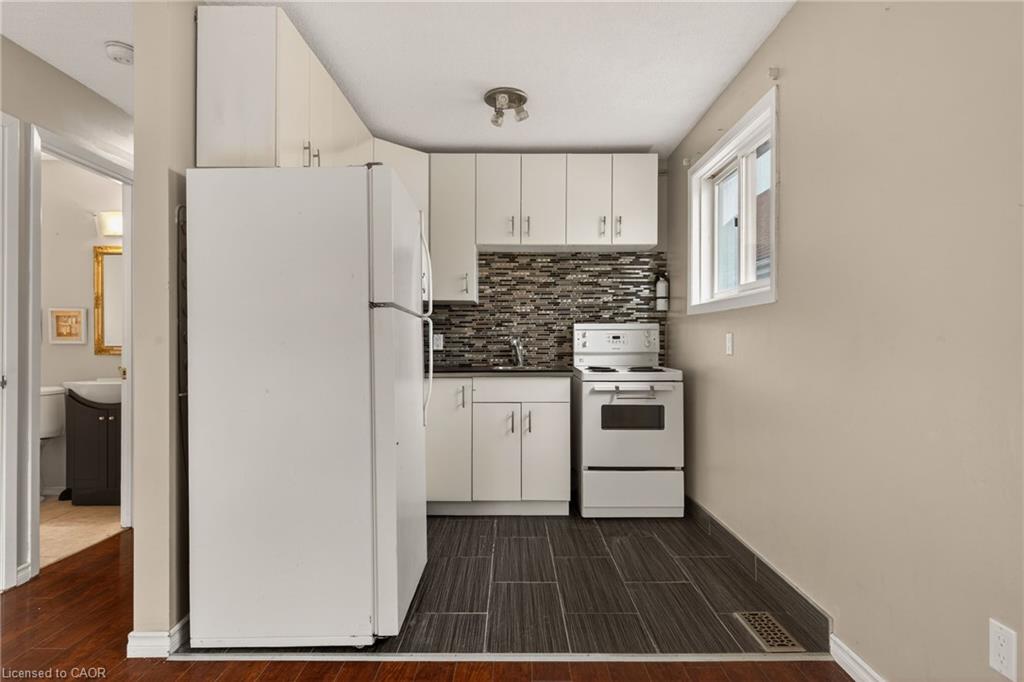 148 Huxley Avenue S Property Photo 27