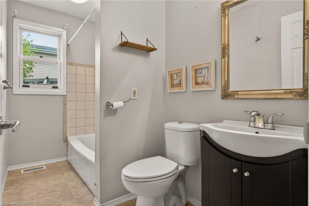 148 Huxley Avenue S Property Photo 29