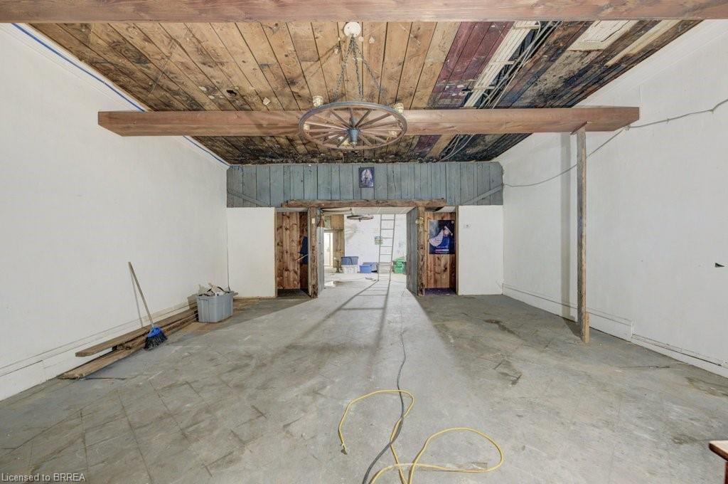 36 Norfolk Street S Property Photo 6