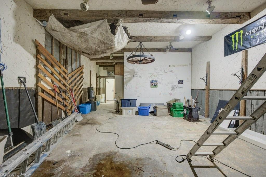 36 Norfolk Street S Property Photo 8