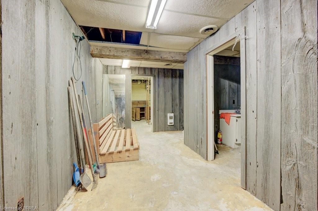 36 Norfolk Street S Property Photo 11