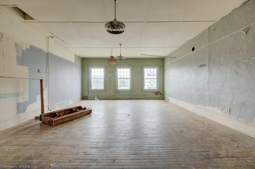 36 Norfolk Street S Property Photo 15