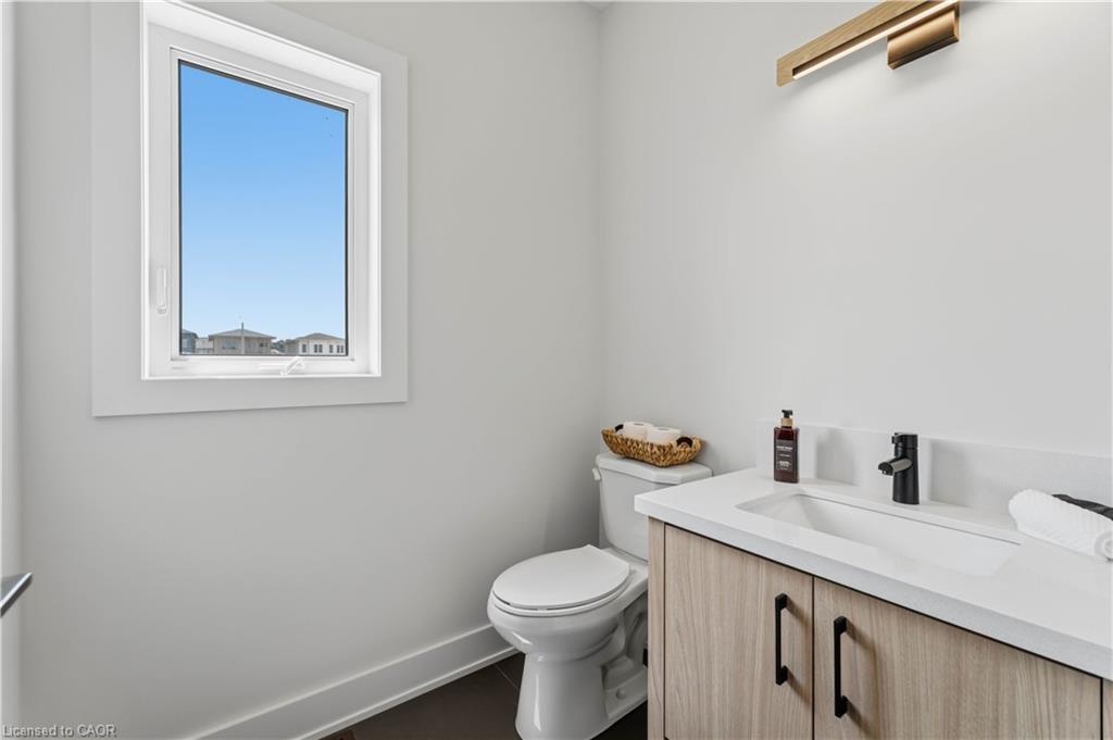 6124 Curlin Crescent Property Photo 15